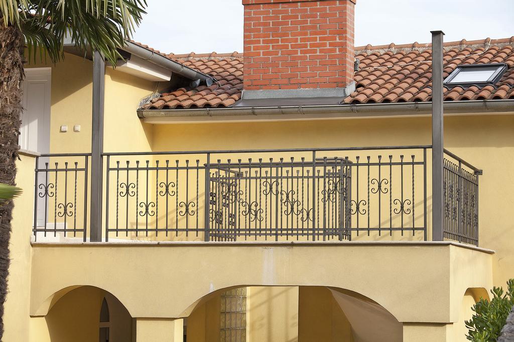 Apartments Hortensia Opatija Bagian luar foto