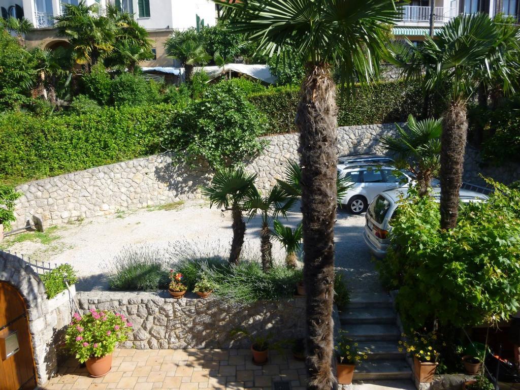 Apartments Hortensia Opatija Bagian luar foto