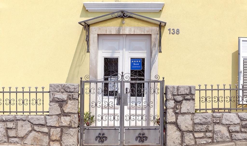 Apartments Hortensia Opatija Bagian luar foto